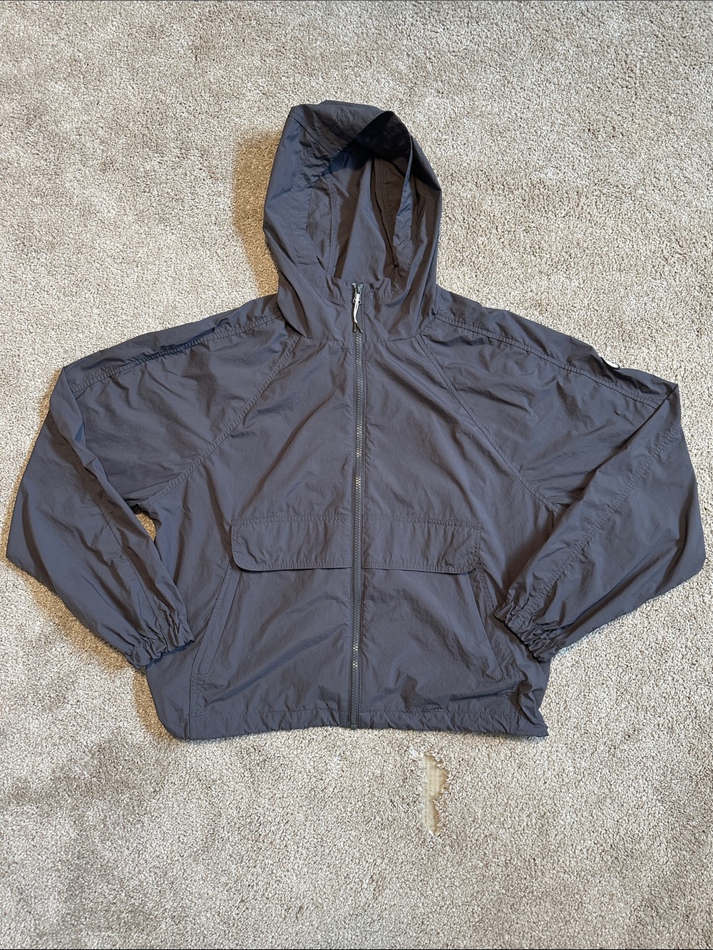 Vuori Shores Hooded Windbreaker
